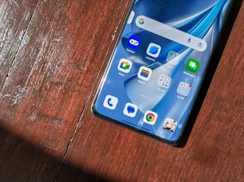 Perbedaan LCD, OLED, dan AMOLED: Mana yang Cocok untuk Kamu?